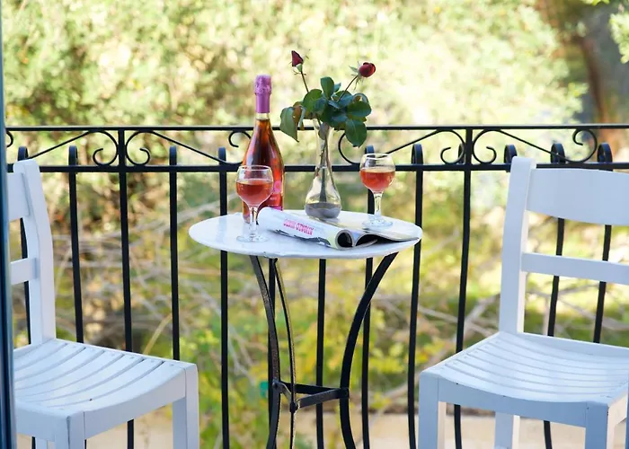 Prince Studios Aparthotel 3*