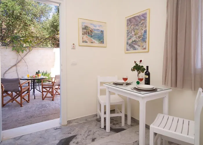 Aparthotel Prince Studios 3*