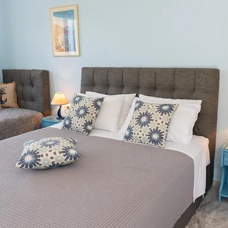 Ξενοδοχείο με διαμερίσματα Prince Studios 3*